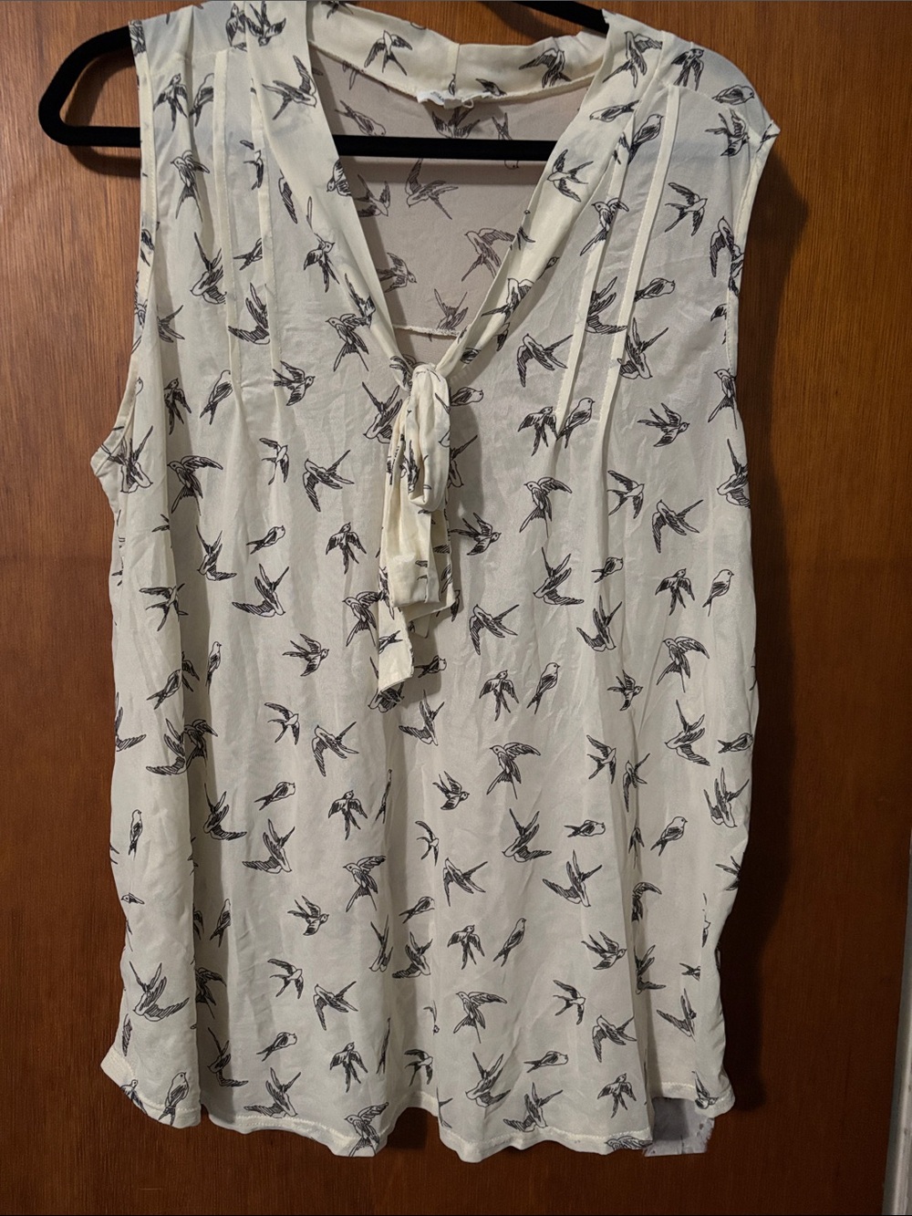 Siren Lily Ivory Sleeveless Bird-Print Tie Neck Top